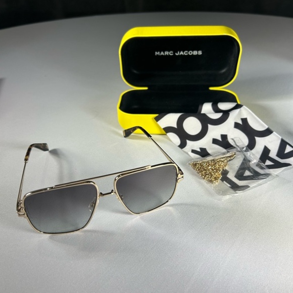 Marc Jacobs sunglasses.